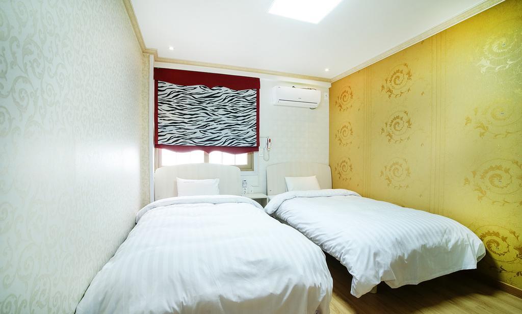 Tamragio Residence Hotel Jeju Kamer foto