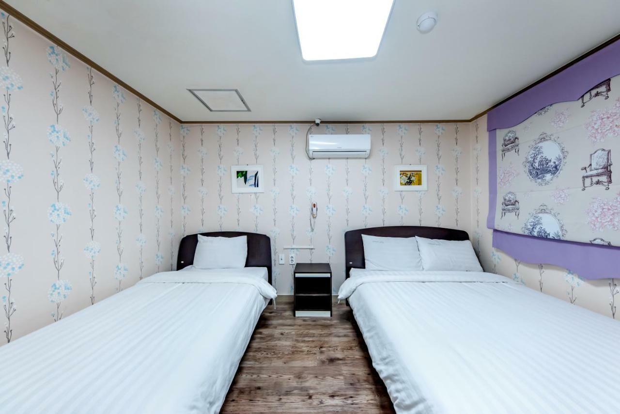 Tamragio Residence Hotel Jeju Buitenkant foto