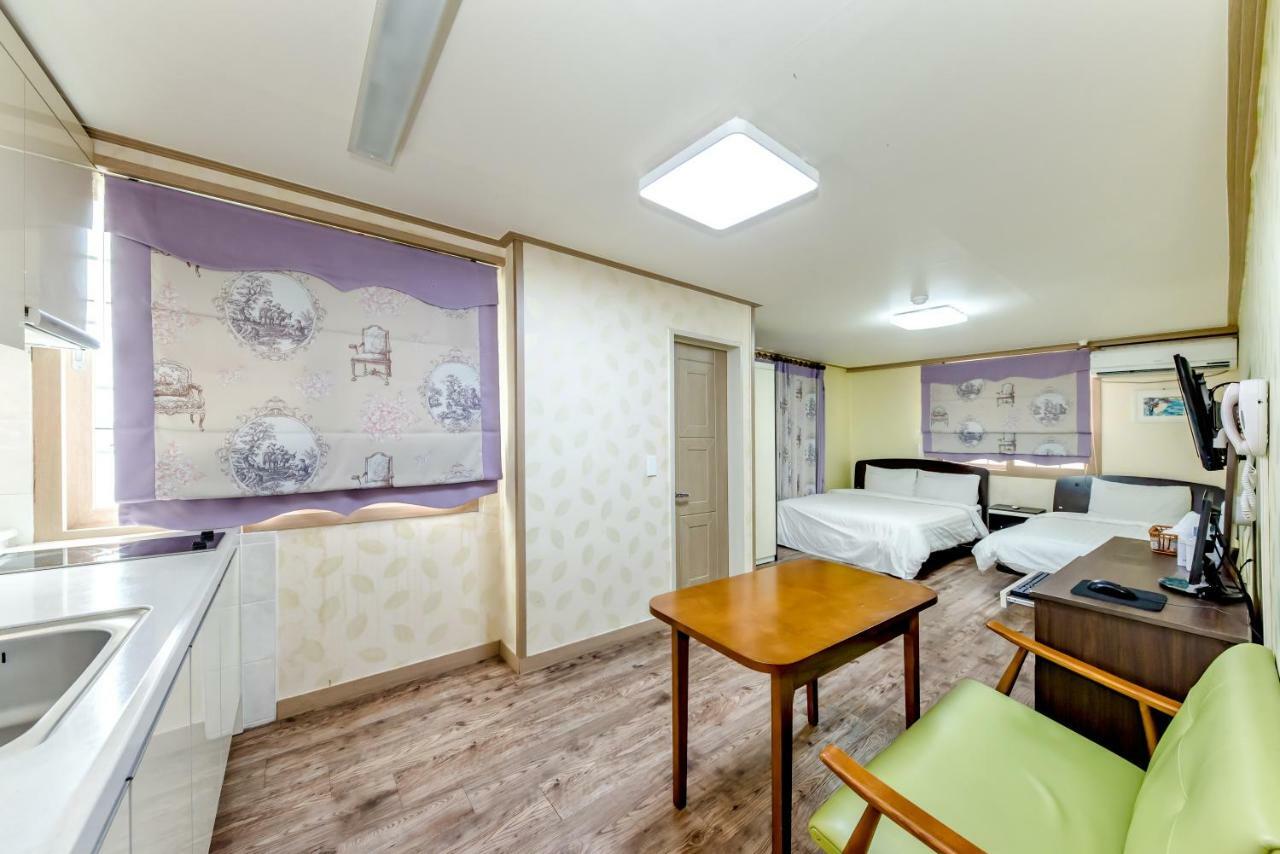 Tamragio Residence Hotel Jeju Buitenkant foto