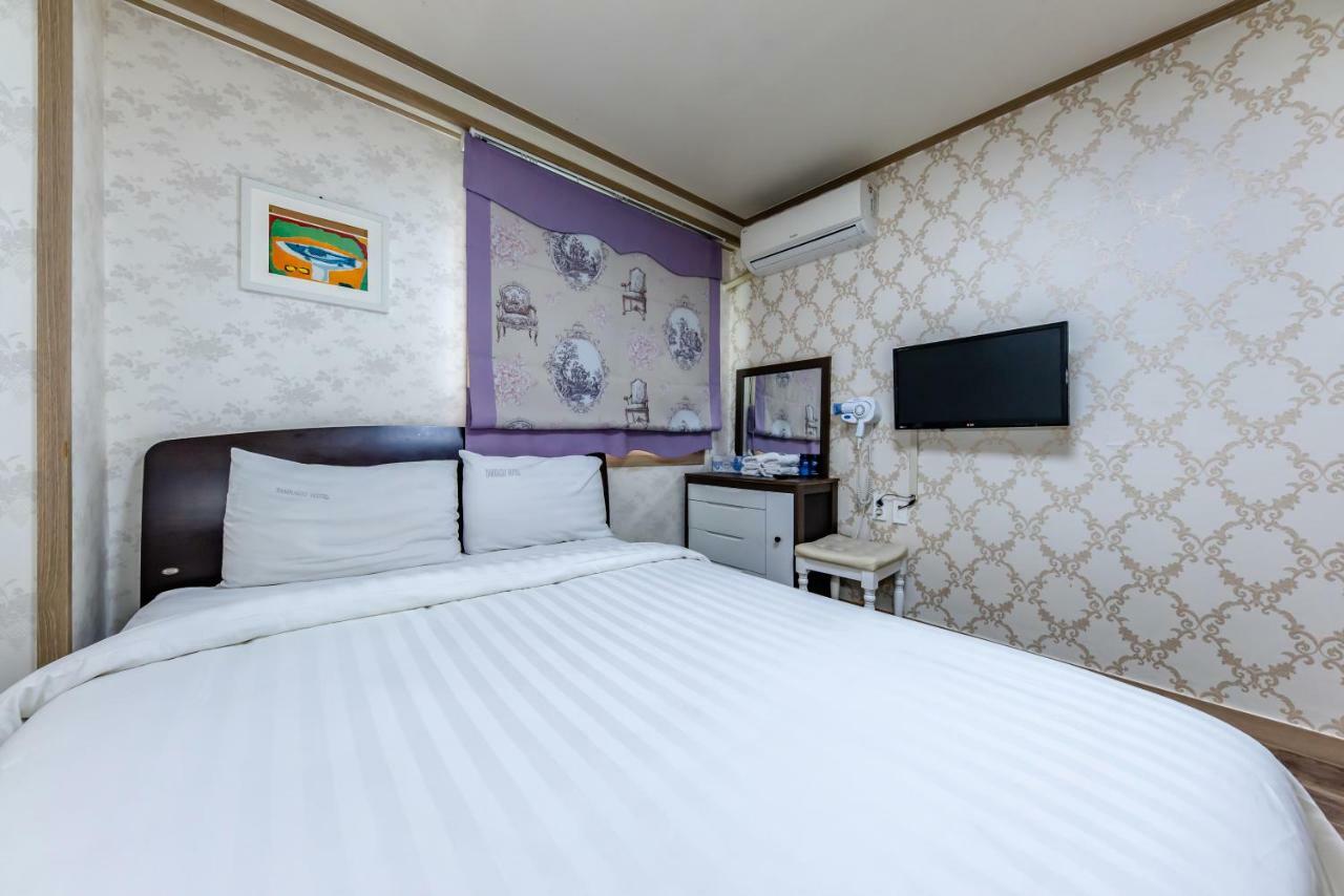 Tamragio Residence Hotel Jeju Buitenkant foto