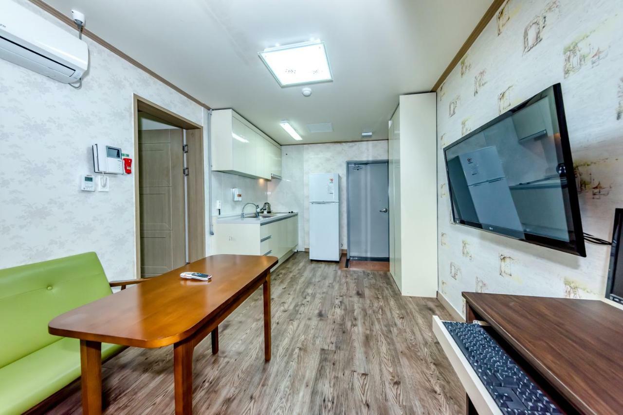 Tamragio Residence Hotel Jeju Buitenkant foto