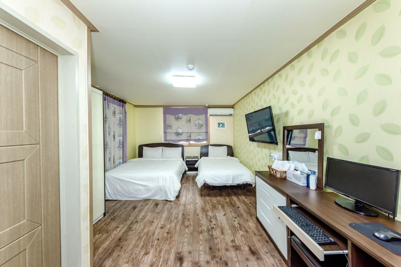 Tamragio Residence Hotel Jeju Buitenkant foto