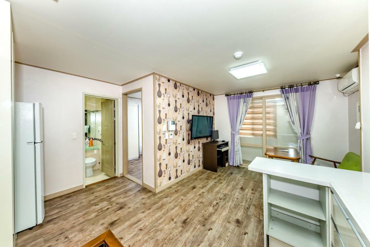 Tamragio Residence Hotel Jeju Buitenkant foto