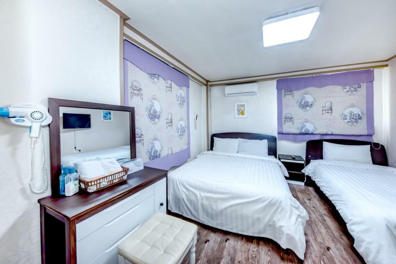 Tamragio Residence Hotel Jeju Buitenkant foto