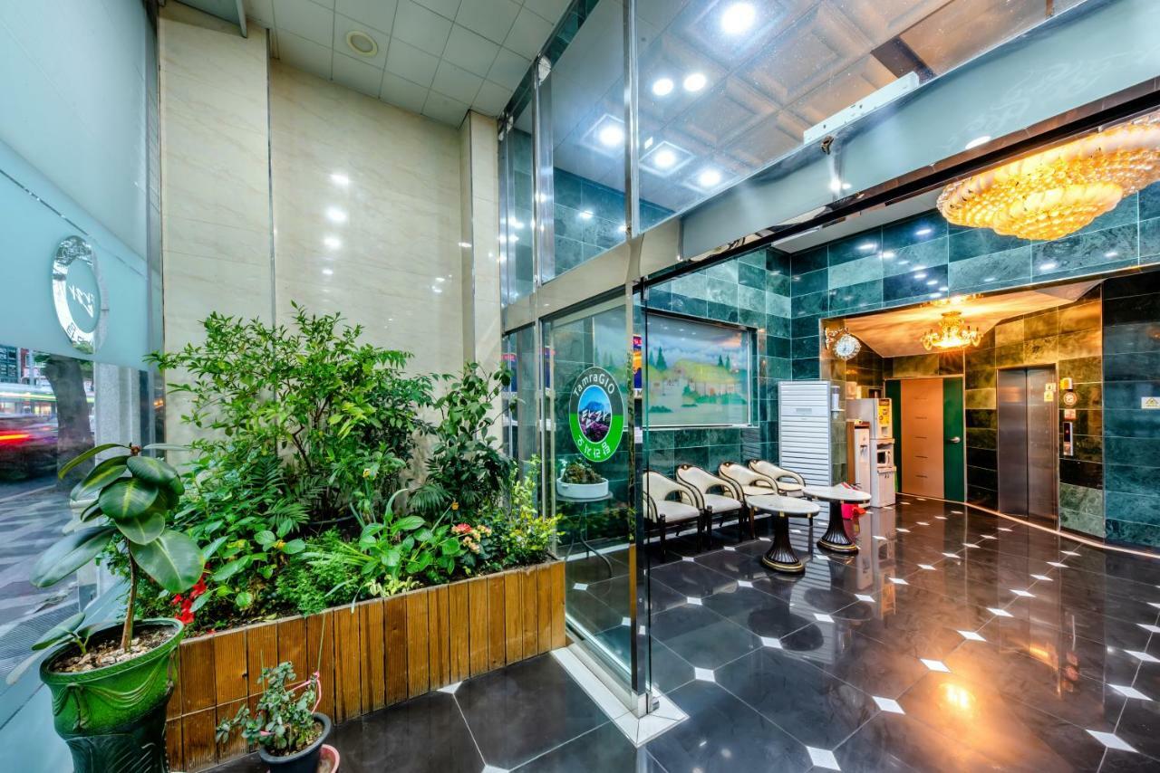 Tamragio Residence Hotel Jeju Buitenkant foto